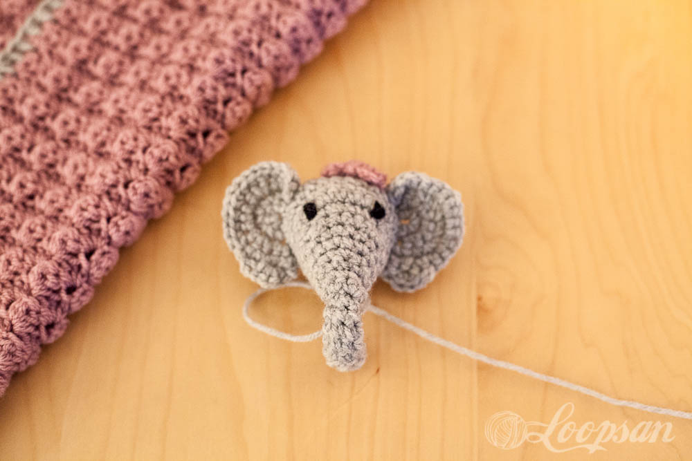 Elefant with Bow
