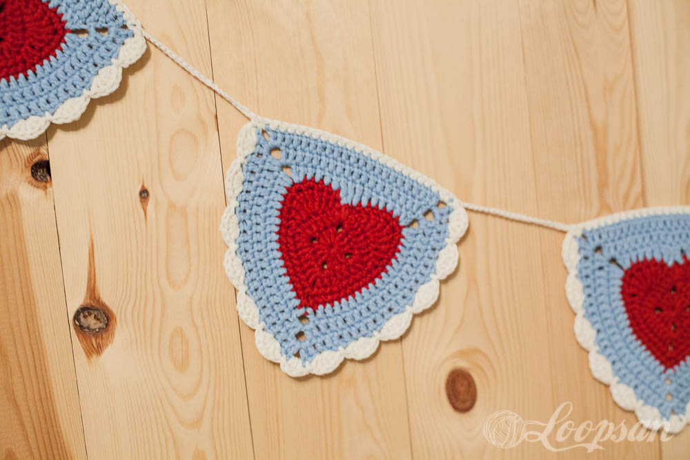 Granny Heart Bunting by Loopsan