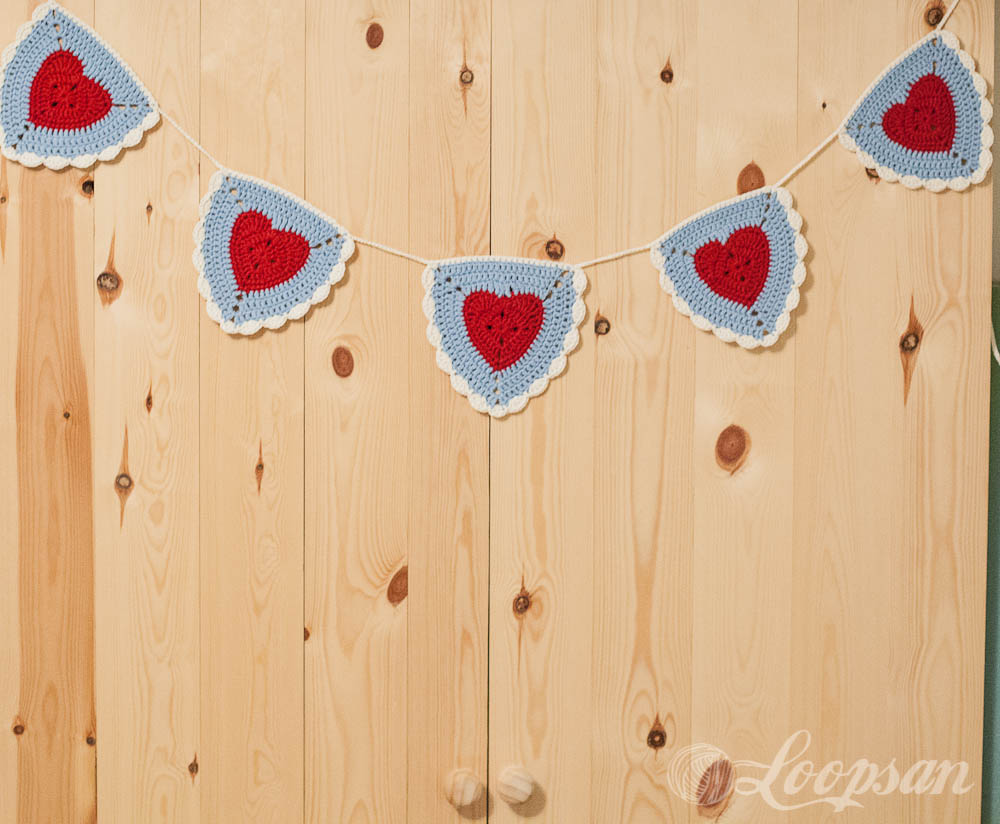 Granny Heart Bunting by Loopsan
