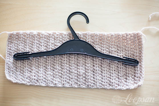 Crochet Baby Clothes Hanger- Free Pattern by Loopsan