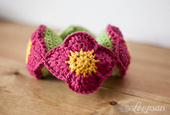 Crochet Flower Ball (Amish Puzzle Ball)