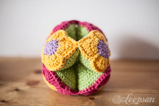 Crochet Flower Ball (Amish Puzzle Ball)